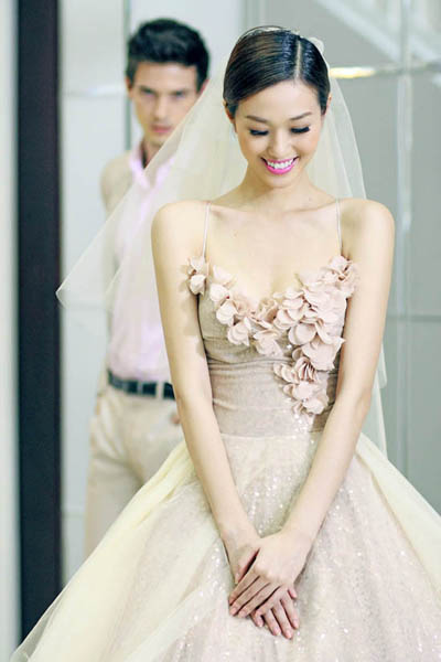 Người mẫu Kh&aacute;nh My , Người mẫu Francisco